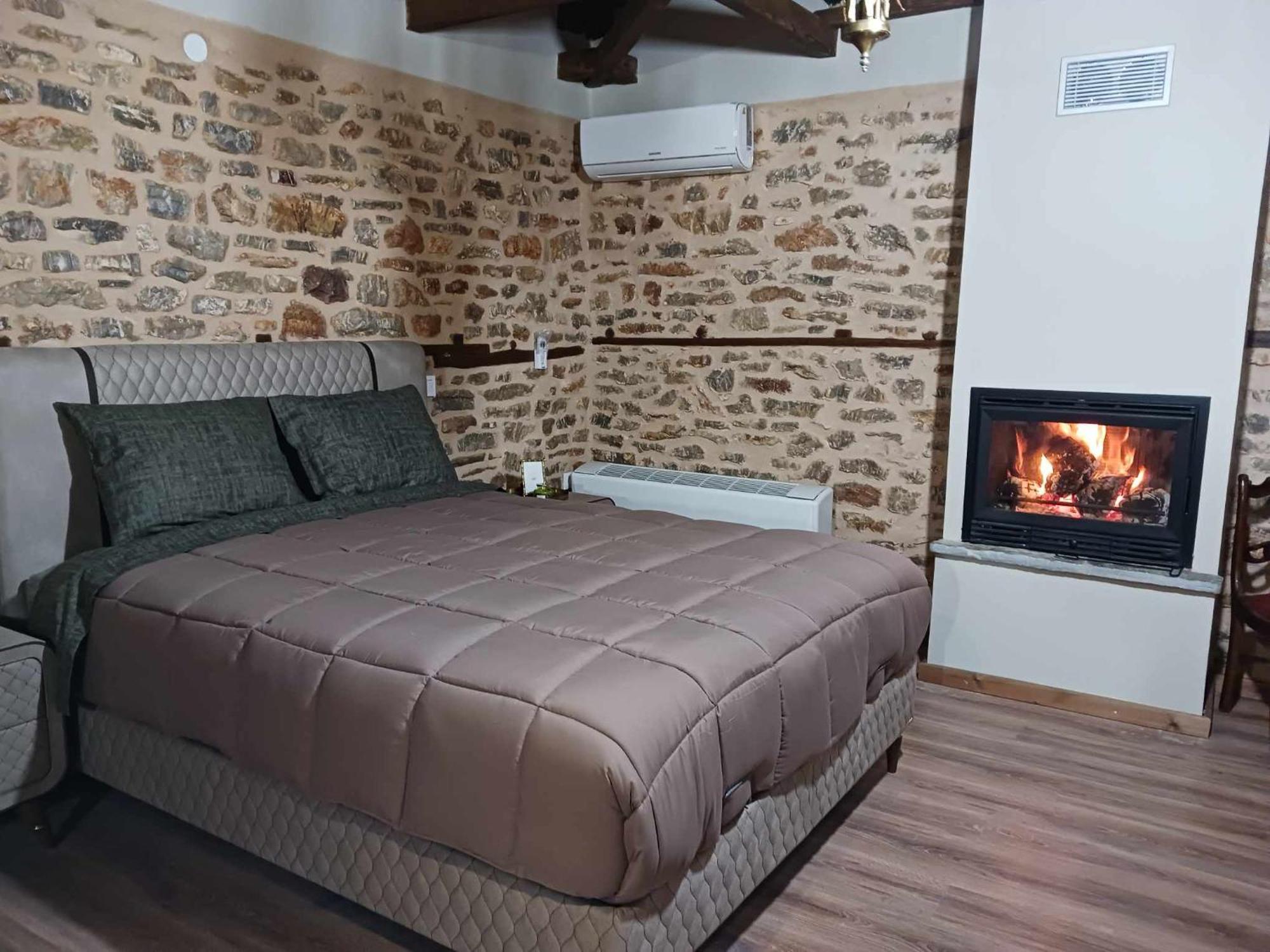 Guesthouse Amalia Kalesmenon Ngoại thất bức ảnh