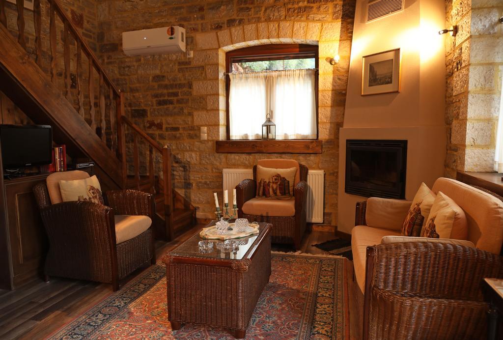 Guesthouse Amalia Kalesmenon Ngoại thất bức ảnh